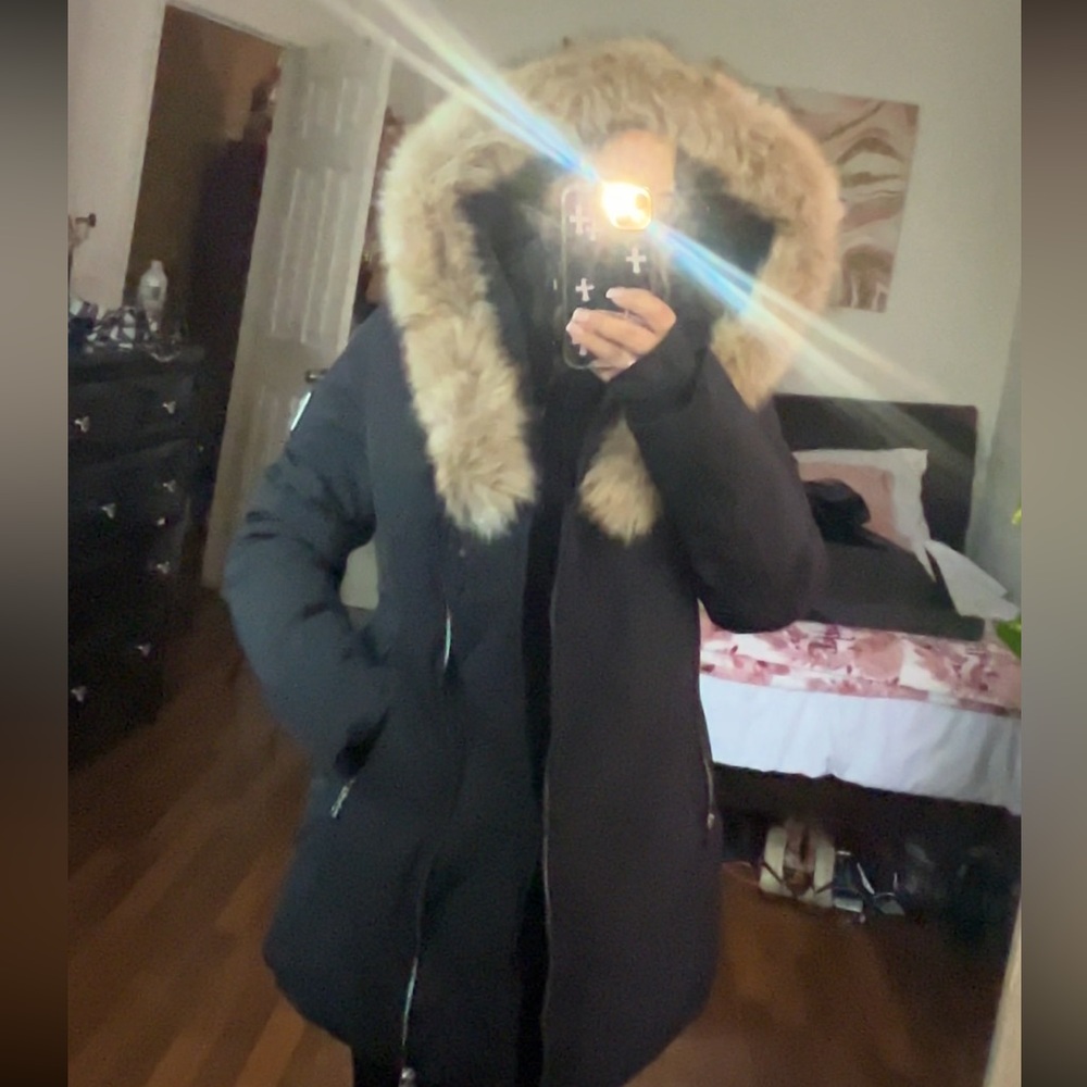 RUDSAK Women's Black Puffer Coat with Fur Trim